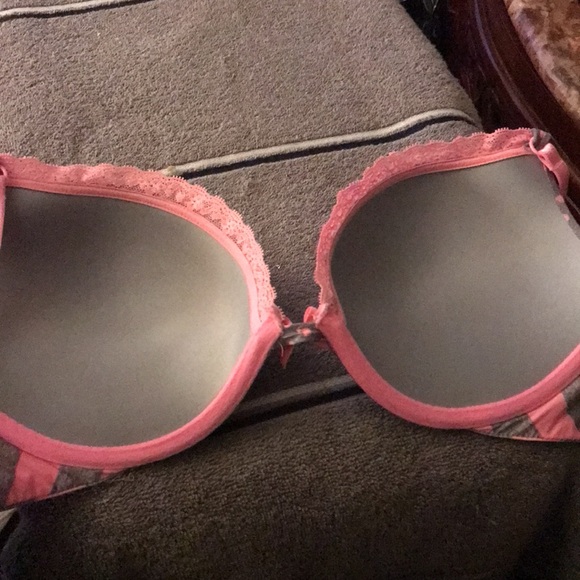 Grey and pink polka dot Victoria Secret Push Up Bra - Picture 4 of 5